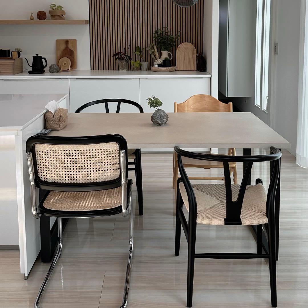 ダイニングテーブル　アイカ工業　メラミン化粧板