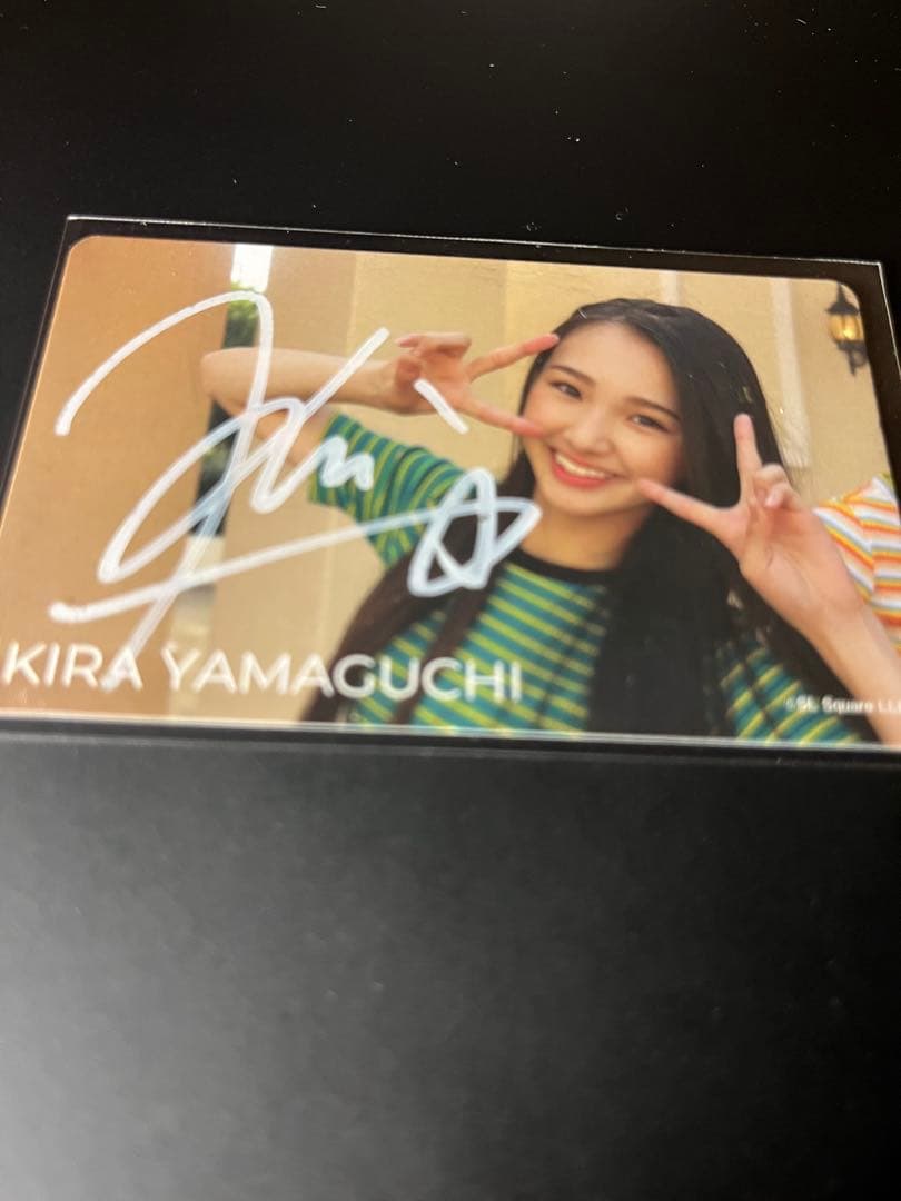 Girls2 山口綺羅　ミュージアム入場特典サイン入り 2枚　❷ソロ