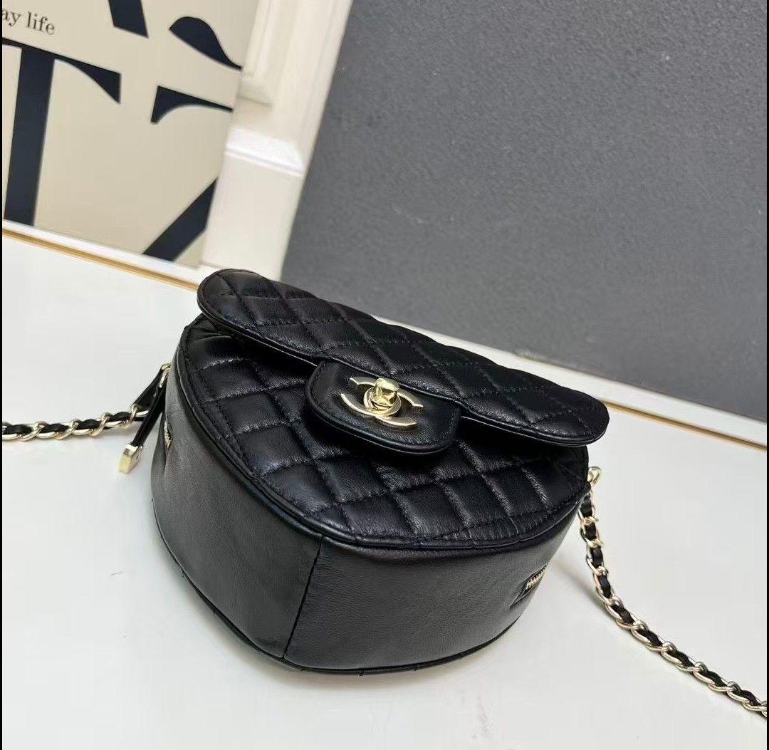 ま*⭐様 ★新品未使用★　ショルダーバッグ　ハート型　ブラック　希少