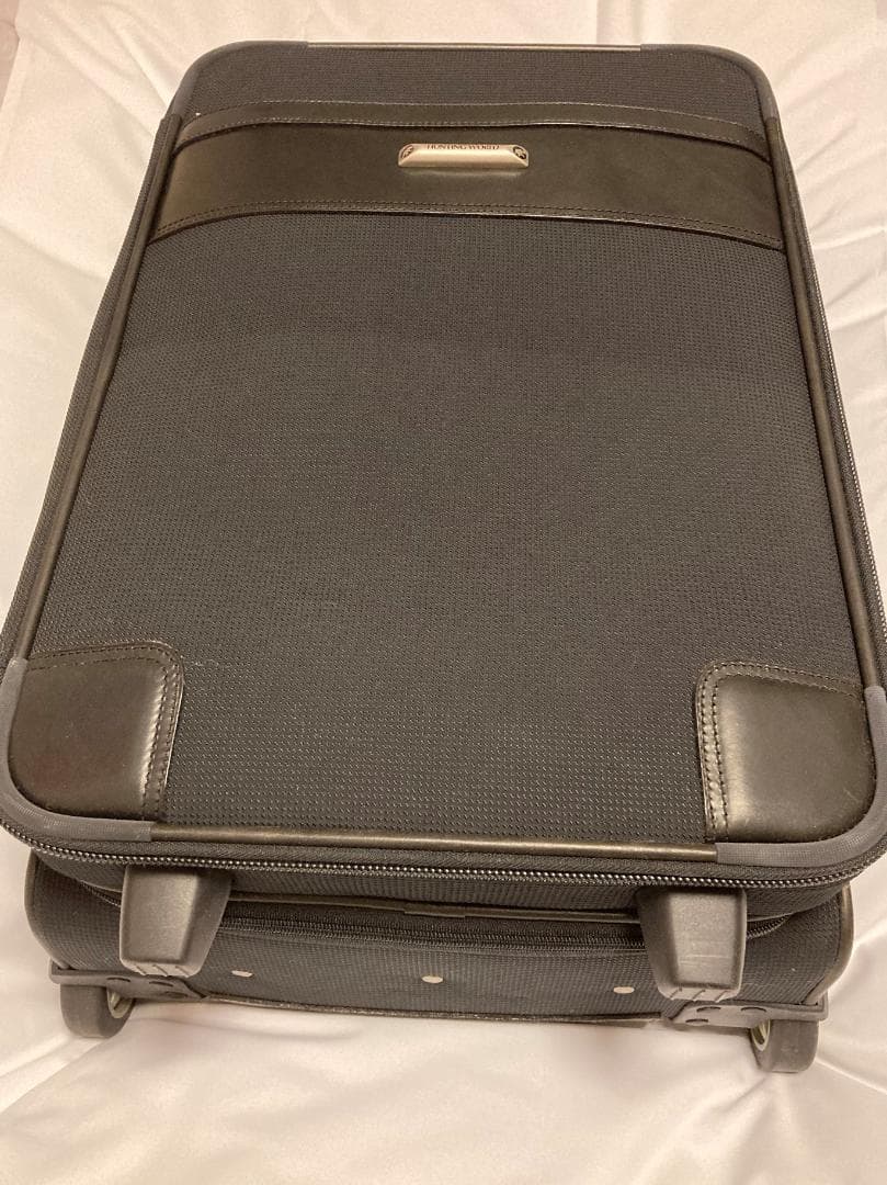 【新品】ハンティングワールド　トロリーバッグ　限定版スーツケース