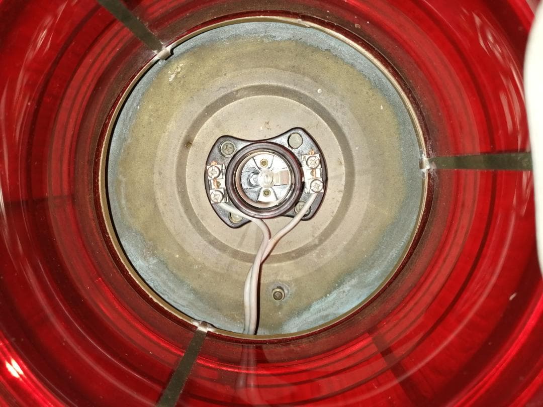 船舶用灯火　赤色点灯　平置き／吊り下げランプとして