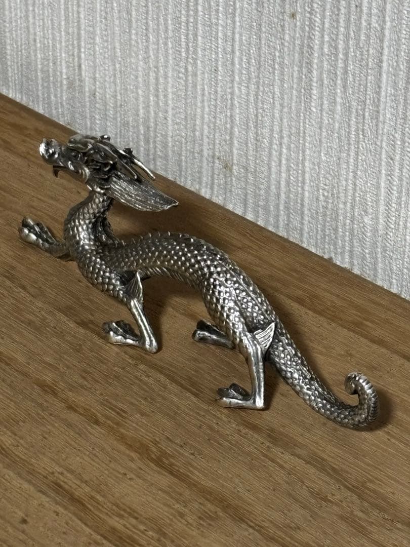 銀製　村田吉生作　銀900 帖鎭 龍　置物
