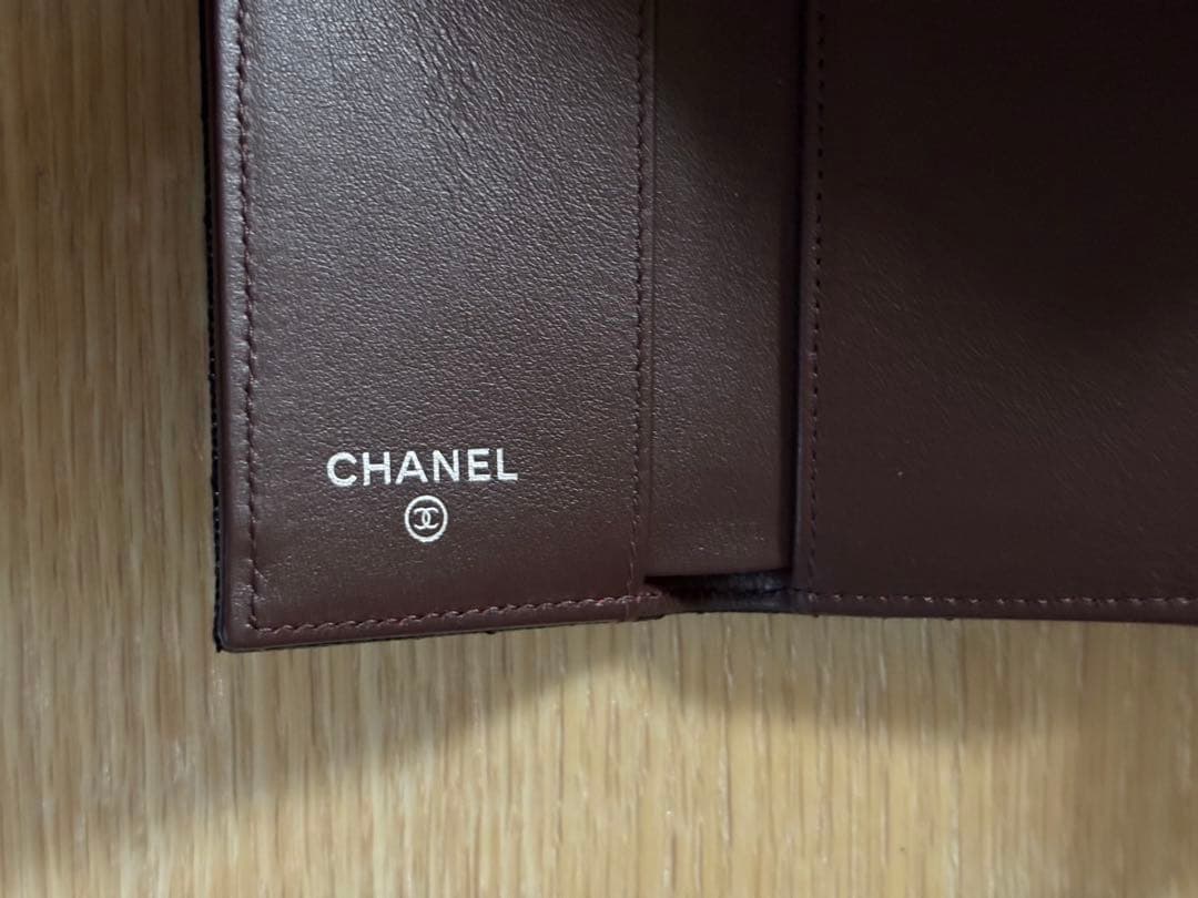 【美品】CHANEL ブラック キャビアスキン 三つ折り財布