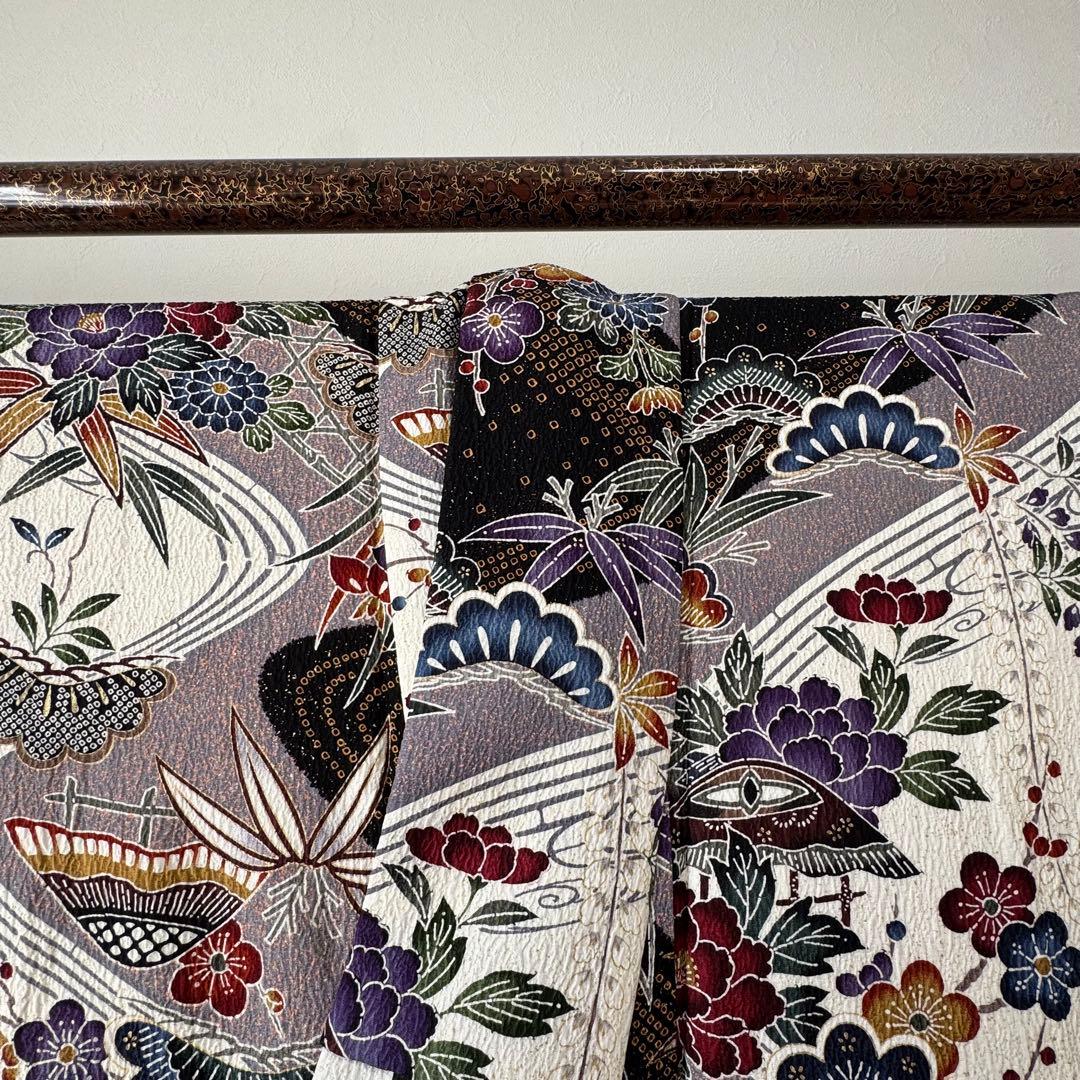 超美品　袷　広襟　振袖　現代　振袖　成人式　着物　166　現代　ふくれ織　黒　白