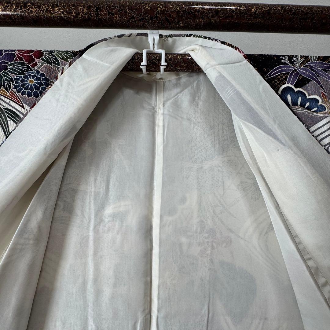 超美品　袷　広襟　振袖　現代　振袖　成人式　着物　166　現代　ふくれ織　黒　白