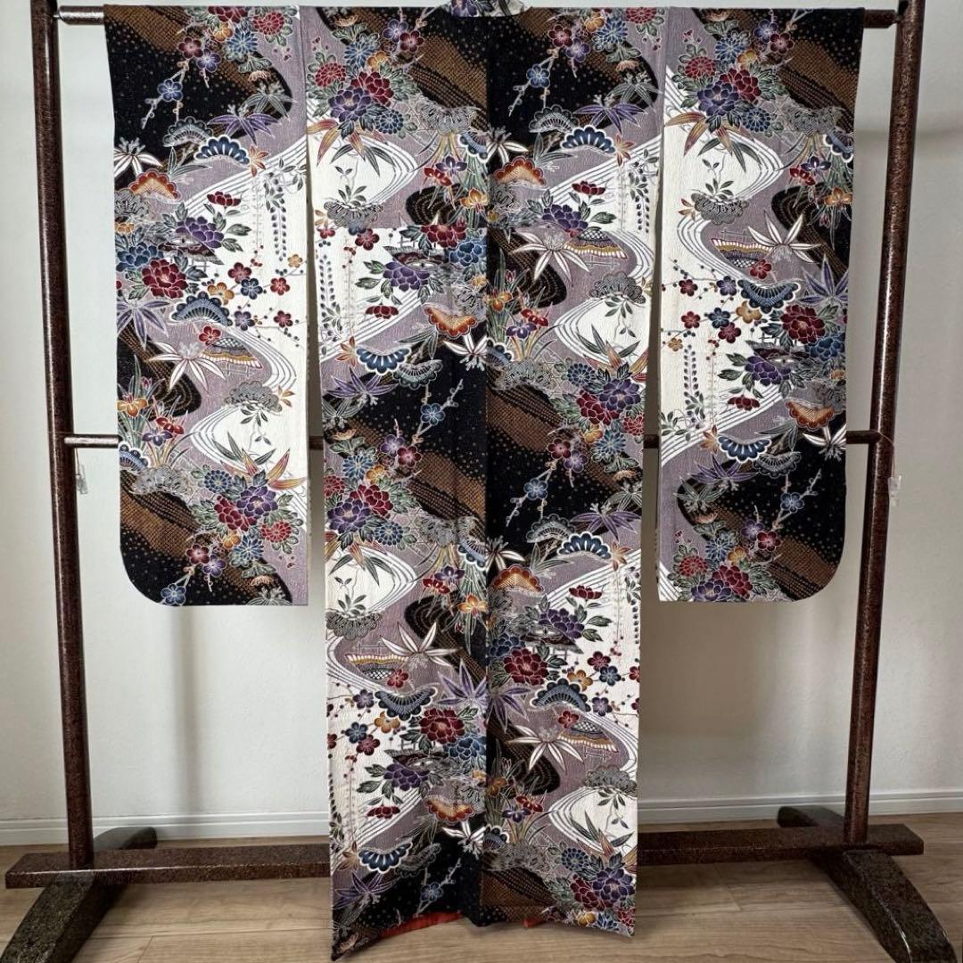 超美品　袷　広襟　振袖　現代　振袖　成人式　着物　166　現代　ふくれ織　黒　白