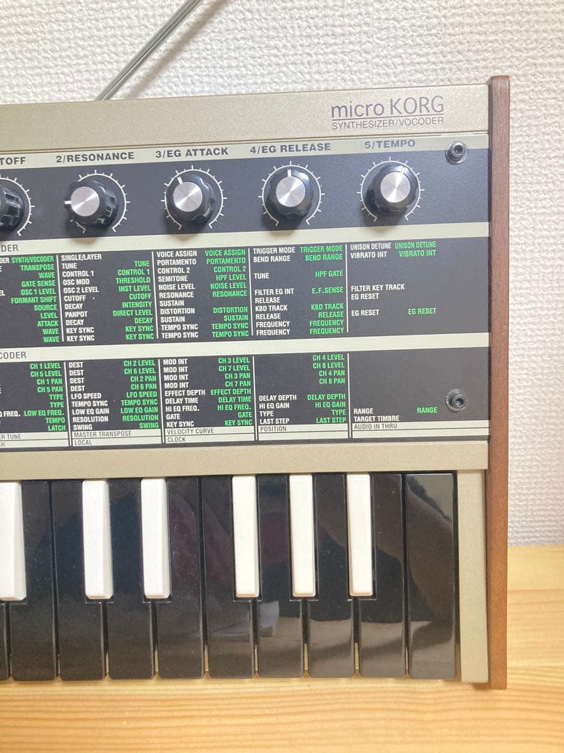 ☆microKORG マイクロコルグ 限定リバース鍵盤 アナログシンセサイザー