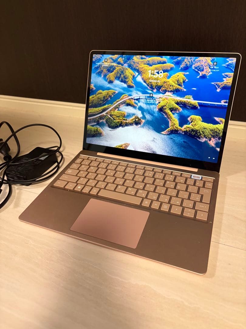 Microsoft Laptop Go 2 サンドストーン