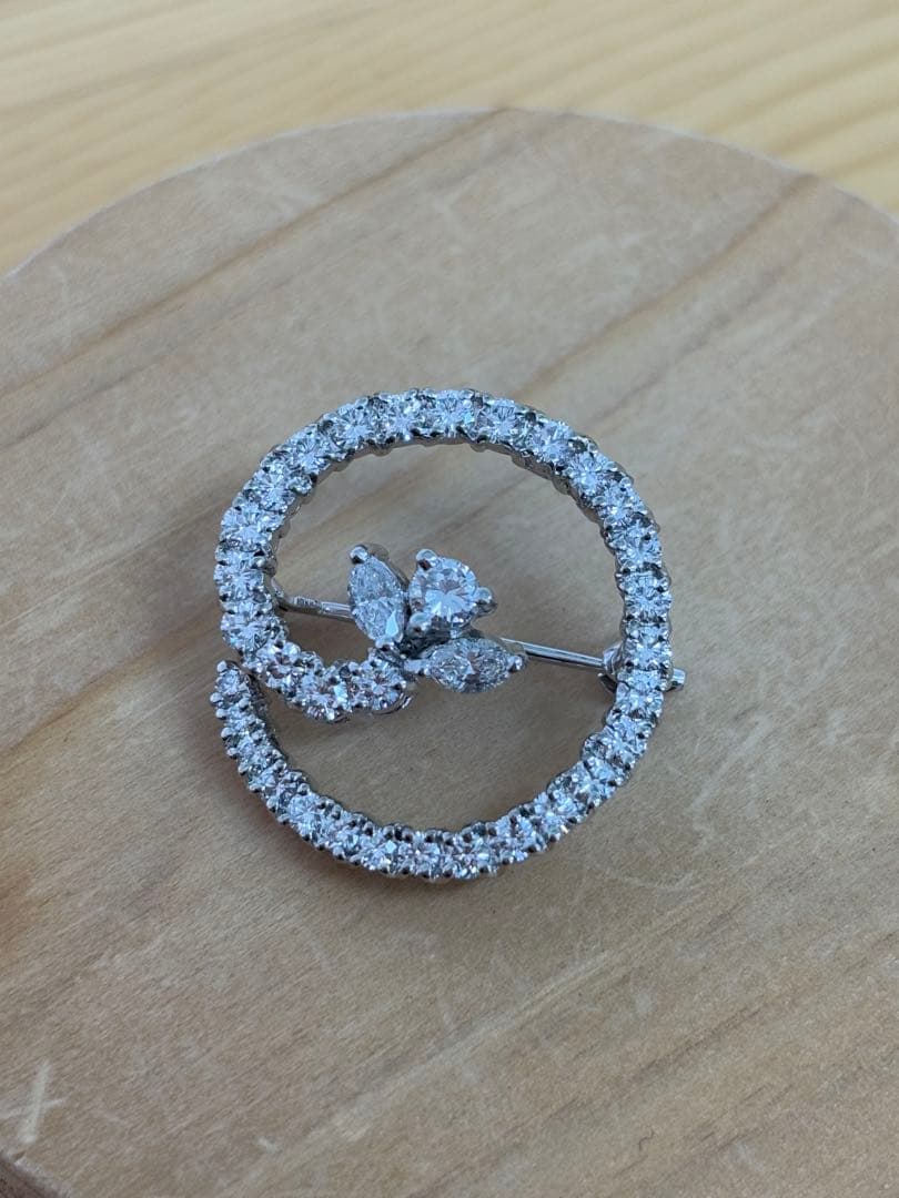 Pt900 ダイヤモンド1.67ctブローチ