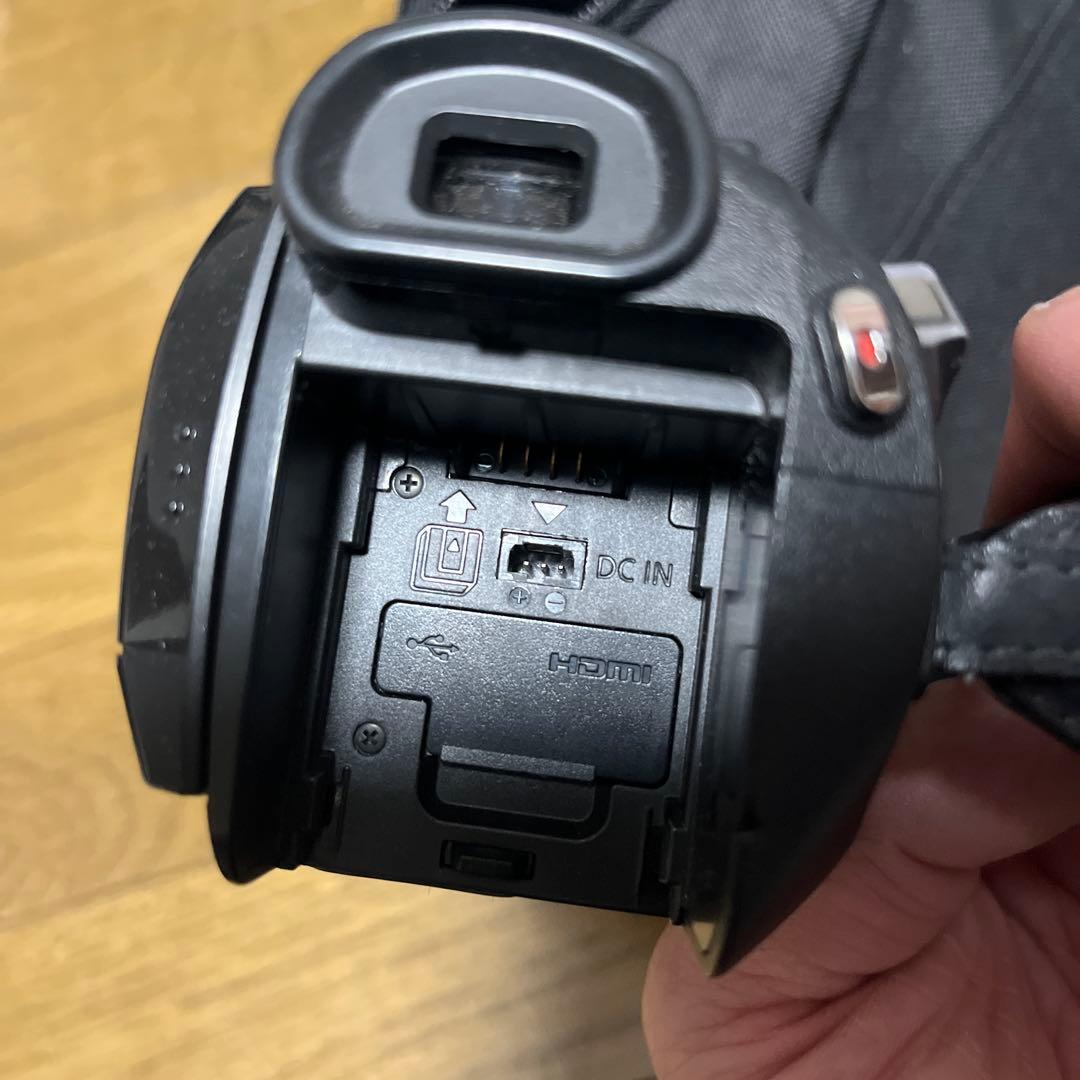 断捨離中　Panasonic HDC-SD100 ビデオカメラ 本体