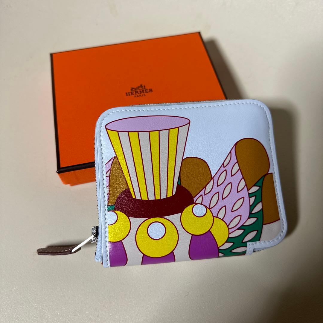 入手困難　エルメス　ミニ財布　アザップコンパクト　シルクインホールオーバー