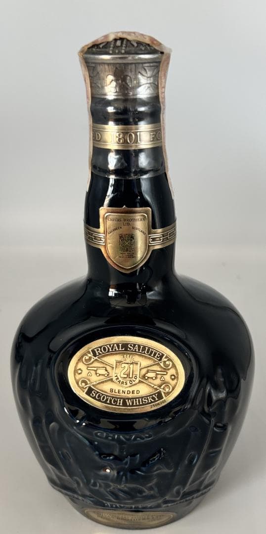 シーバスリーガル ロイヤルサルート21年 スコッチウイスキー 750ml 箱なし