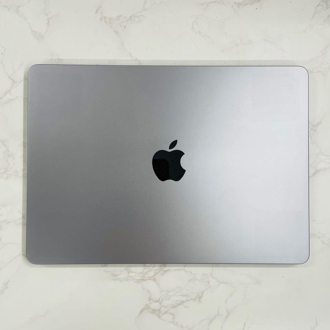 MacBookAir 13インチ 2022 M2 16GB 256GB