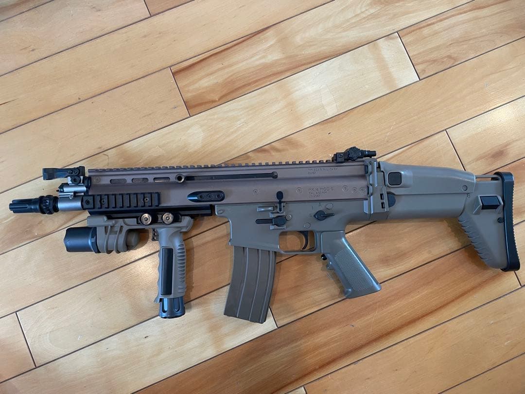 電動ガンボーイズ　SCAR-L CQC FDE