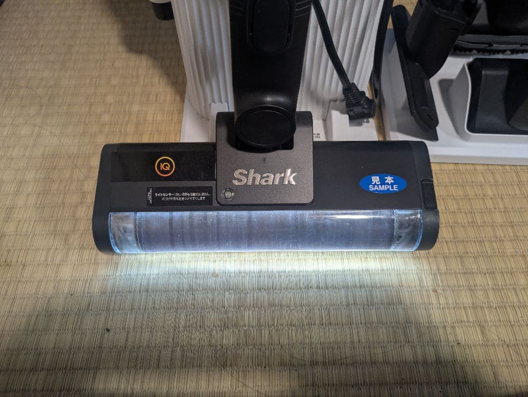 Shark 掃除機　CLEAN SENSE IQ IW3241