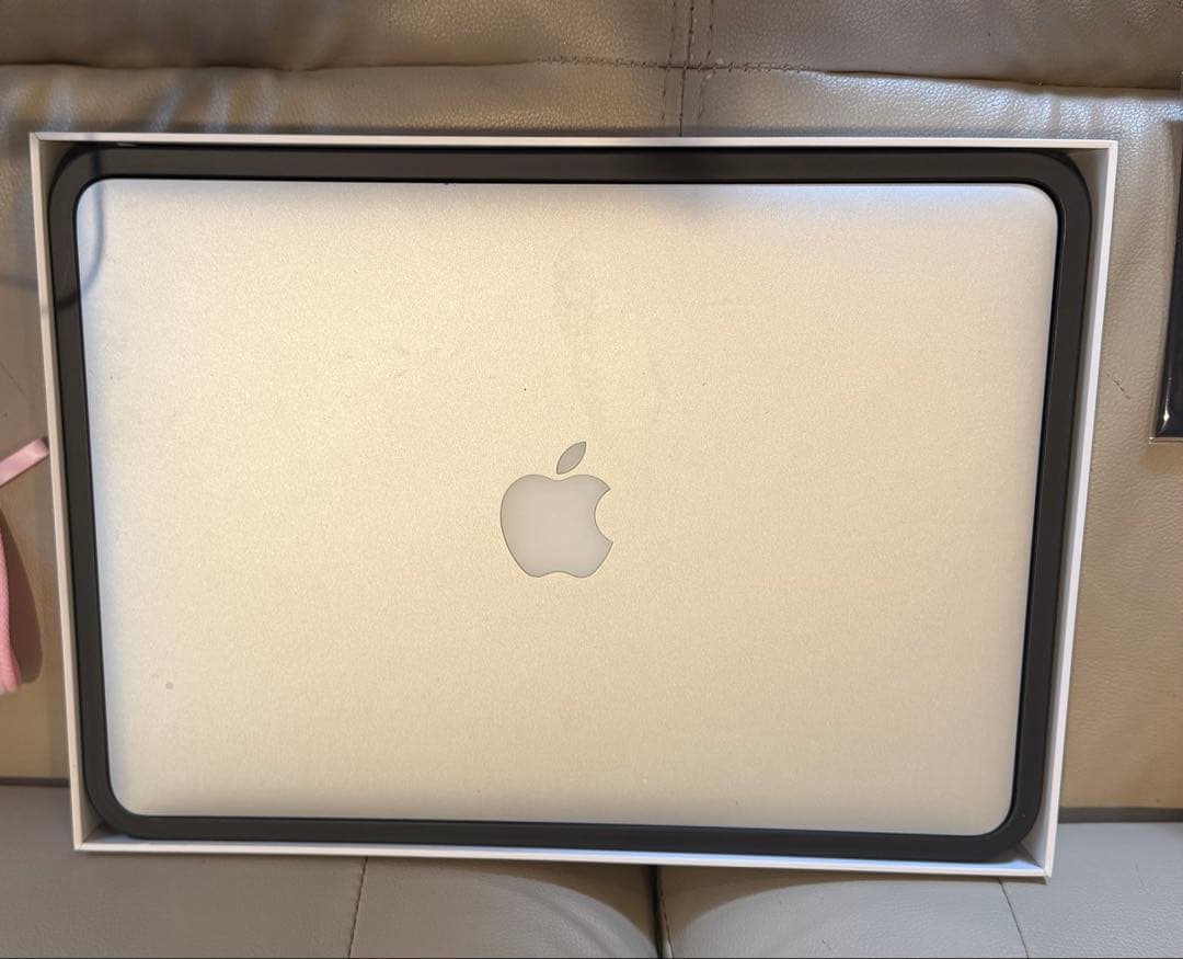 Apple MacBook Pro 13.3インチ　Retinaディスプレイ