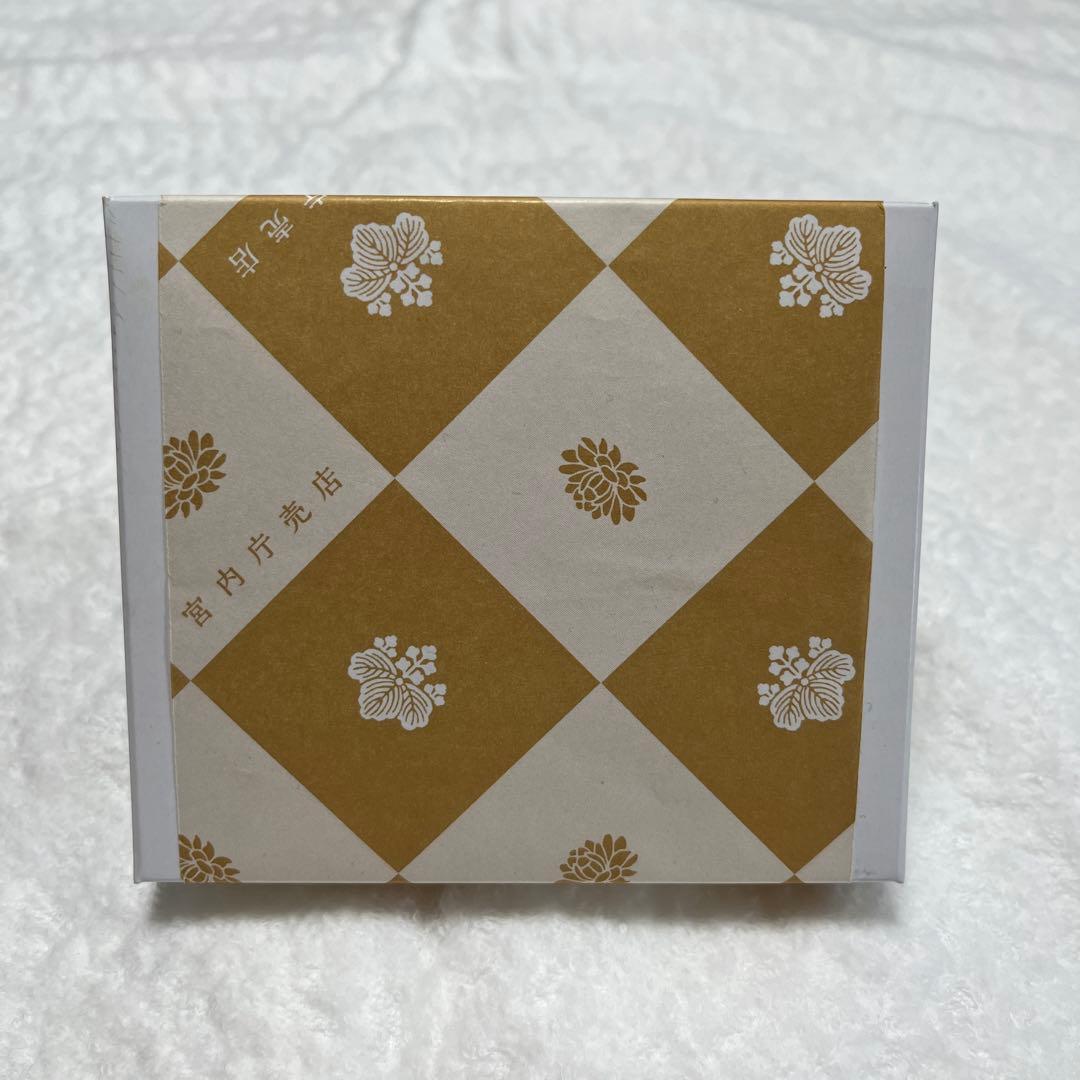 新品未使用　皇居限定　がま口財布　二つ折り財布　ピンクベージュ レザー