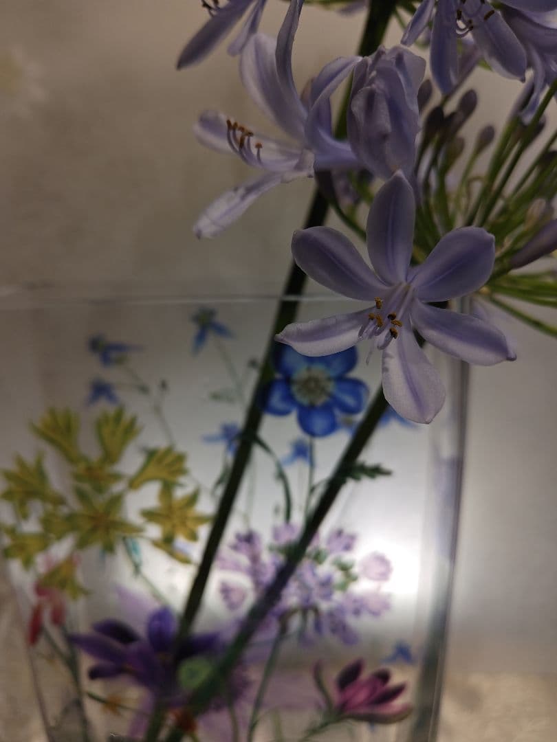 フリンジ ガラスアート 花瓶 フラワーベース 鳥 植物 花 絵画風