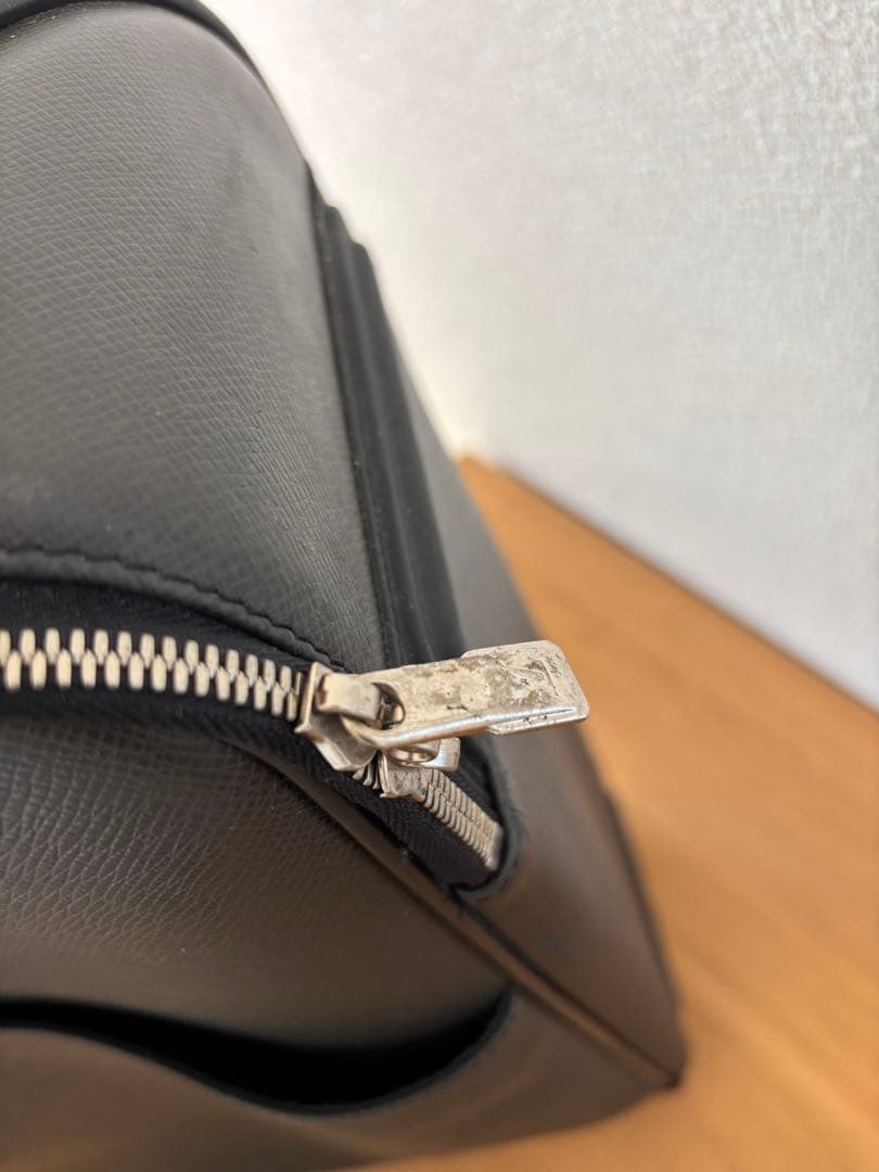 Louis Vuitton ルイヴィトン　タイガ キャリーバッグ　ブラック