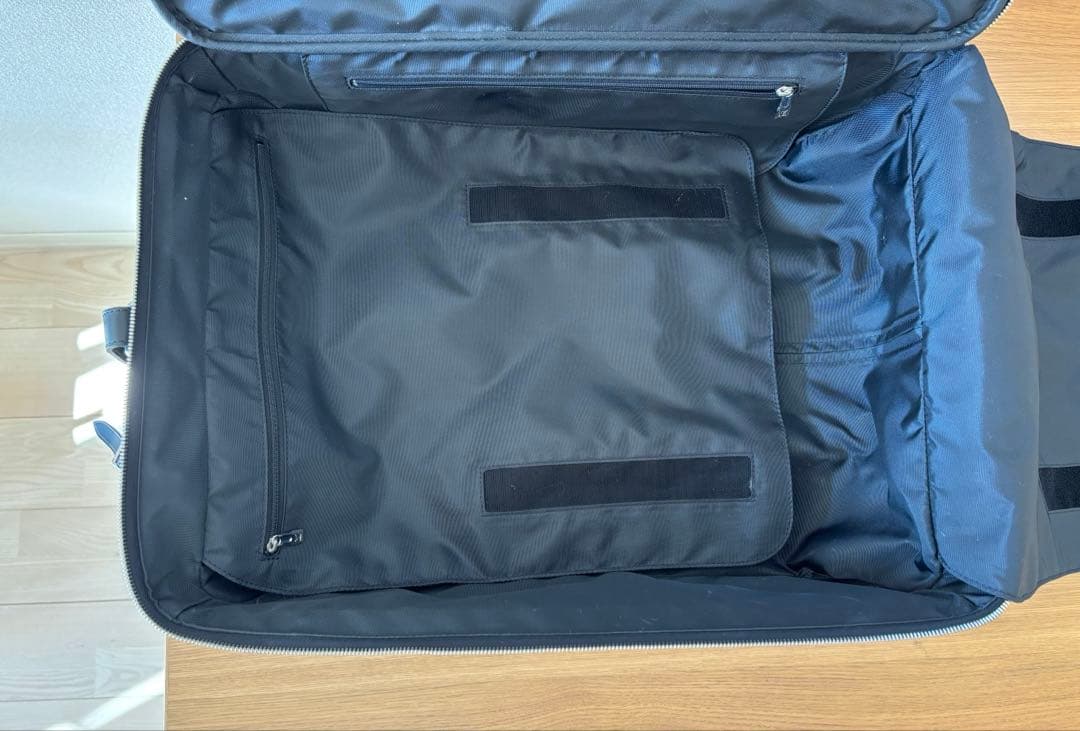 Louis Vuitton ルイヴィトン　タイガ キャリーバッグ　ブラック