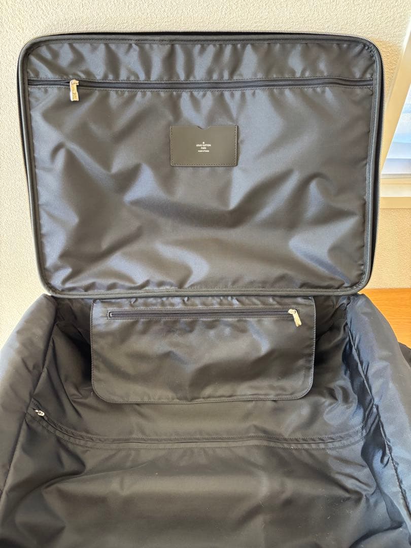 Louis Vuitton ルイヴィトン　タイガ キャリーバッグ　ブラック