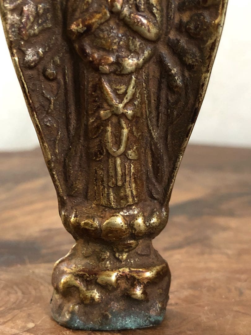 中国仏教美術 チベット 古鍍金銅製 ミニ 千手観世音菩薩像