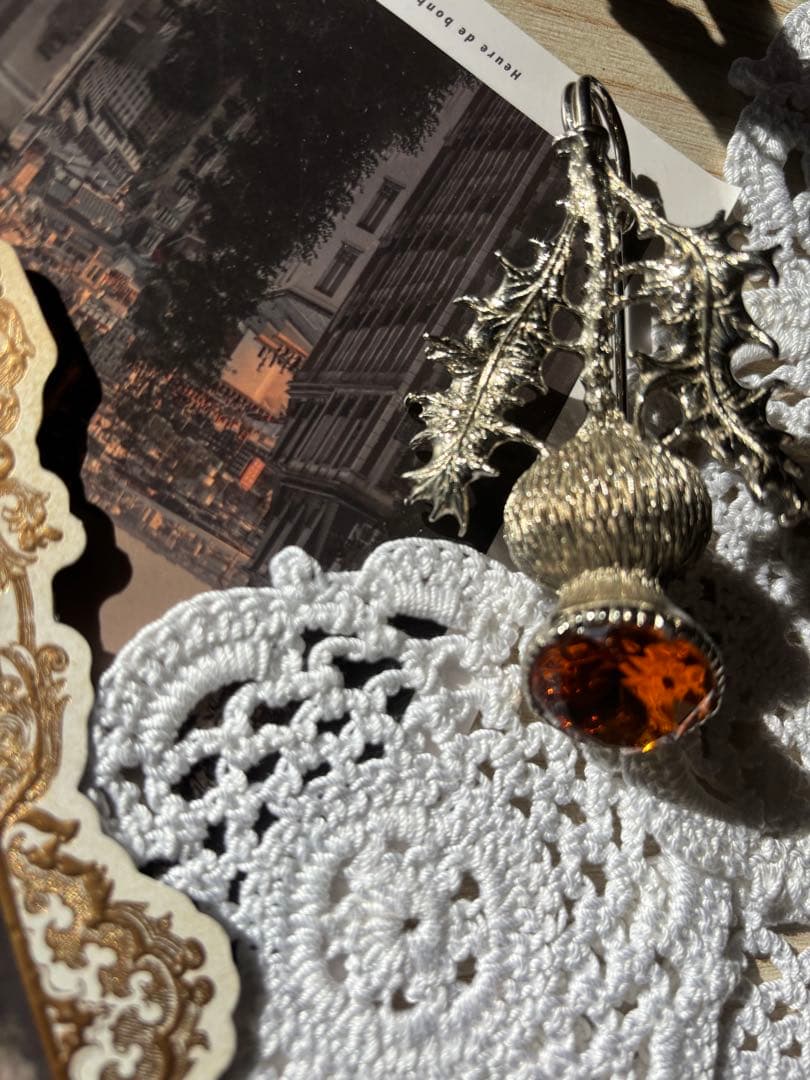 Miracle つめ草植物モチーフブローチ大きめ9.5センチ