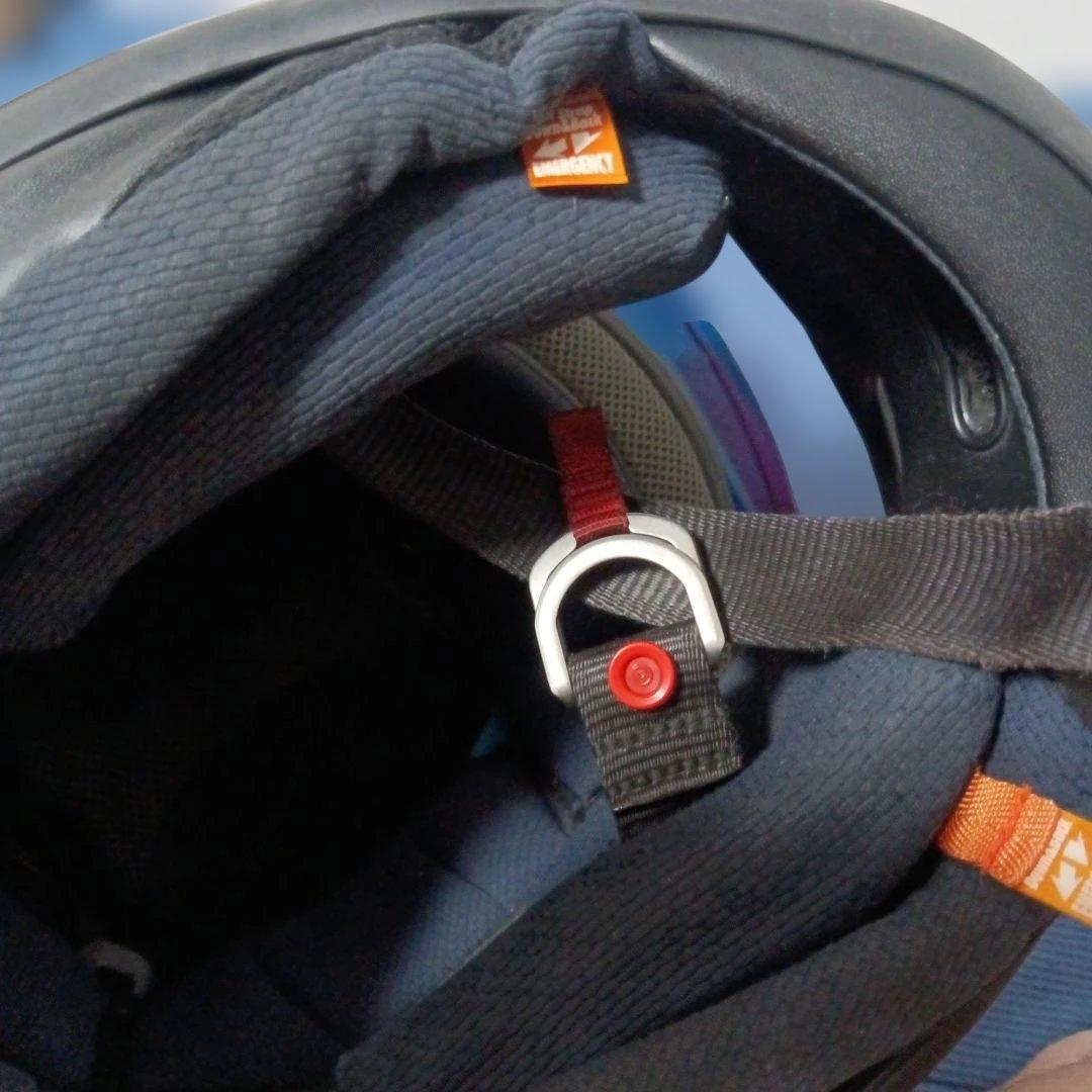 Araiヘルメット　57．58cm