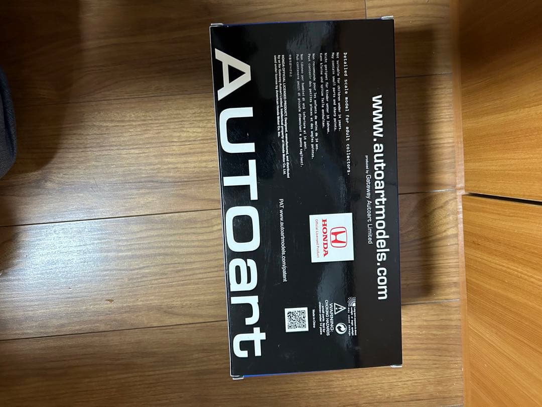 Civic Type R ホワイト ミニカー1/18