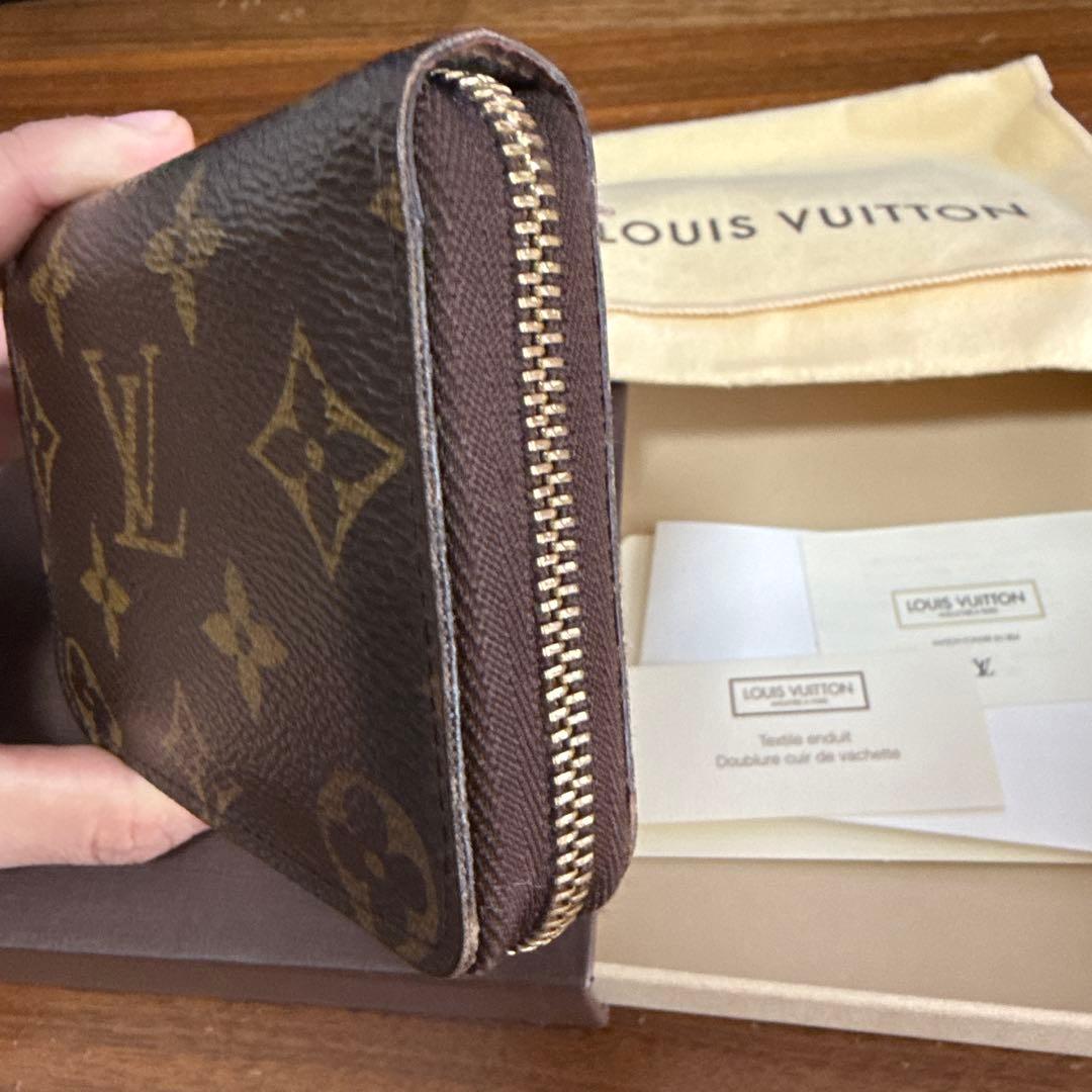【超美品】ルイヴィトン モノグラム ジッピーパース M60067