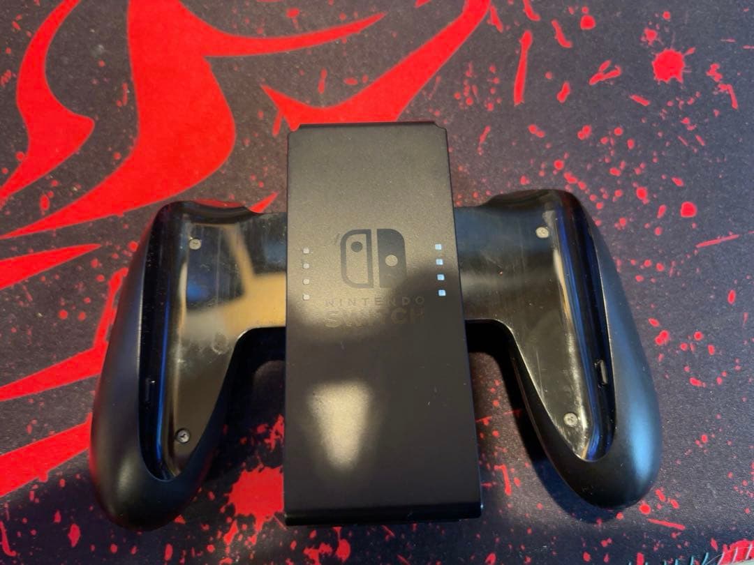 Nintendo Switch 本体　HDMIケーブル以外付属品あり　一部破損