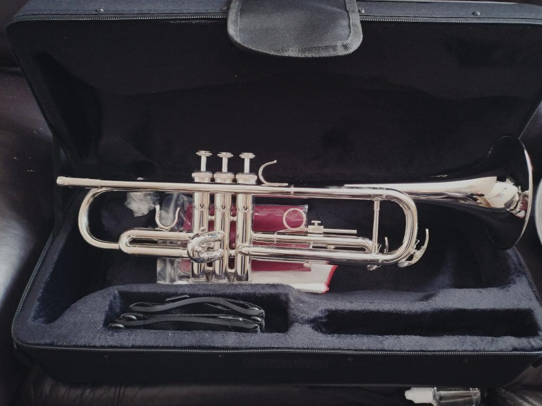 トランペット　銀　SLADE　未使用品