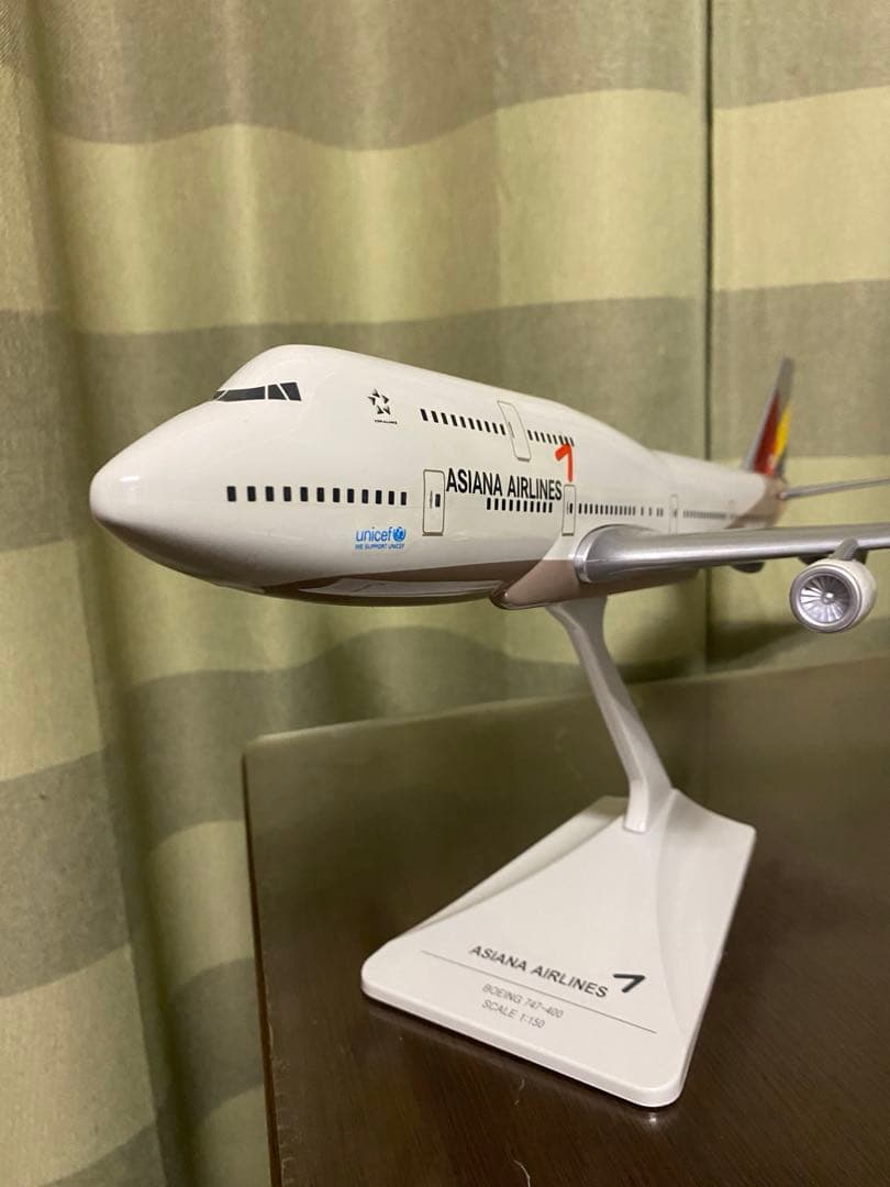 ASIANA AIRLINES Boeing 747-400 模型 150/1