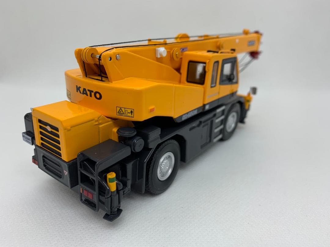 33R-012 1/50 加藤 クレーン車 SR-250Ri ROUGHTER