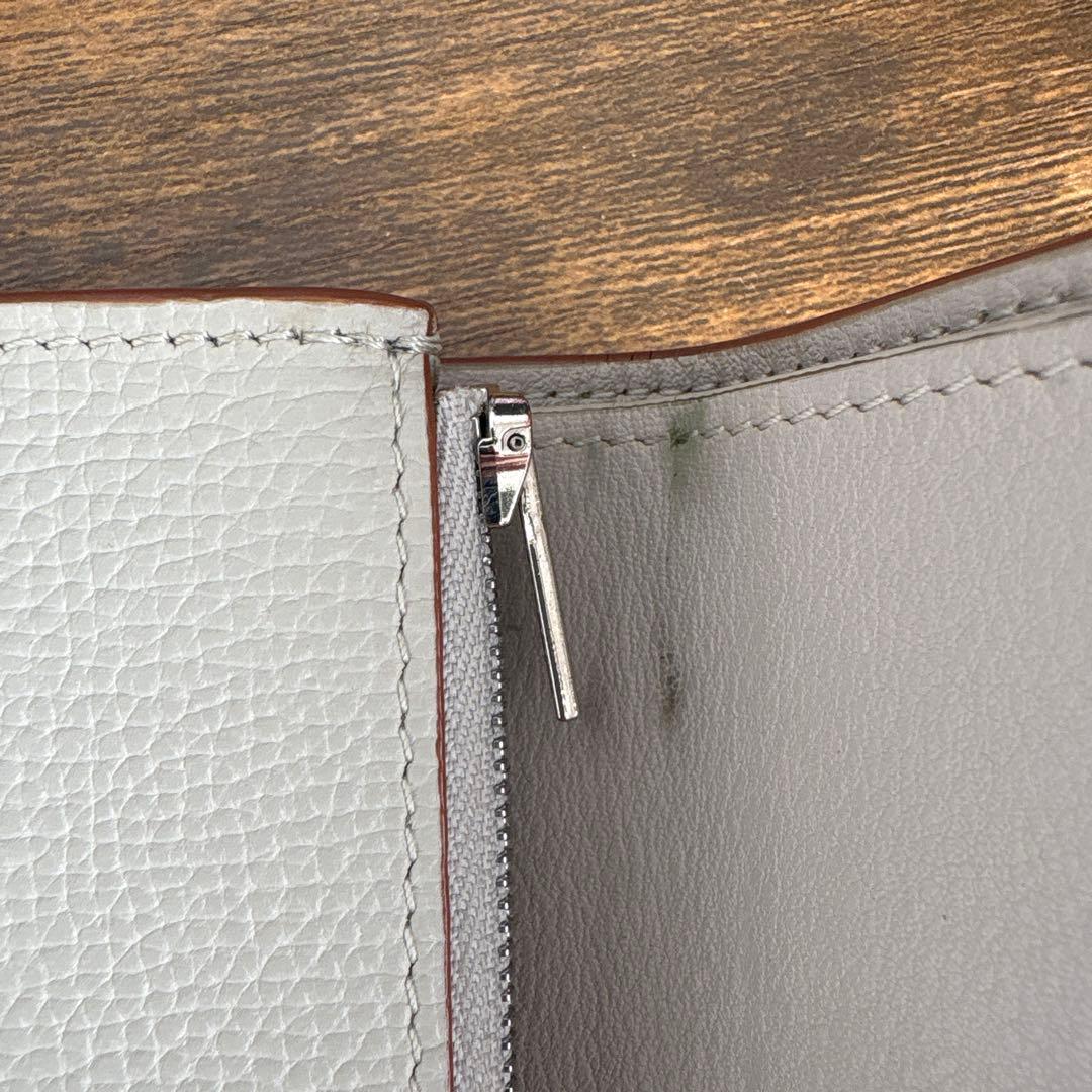 LOEWE 三つ折り財布 ライトグレー