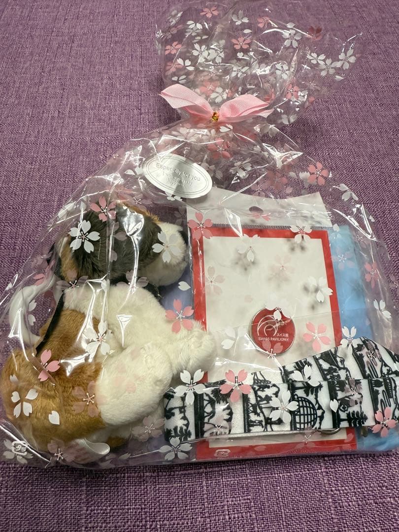 【3】大阪関西万博　スイス館　4点セット　新品未使用　エコバッグ　ピンバッチ等