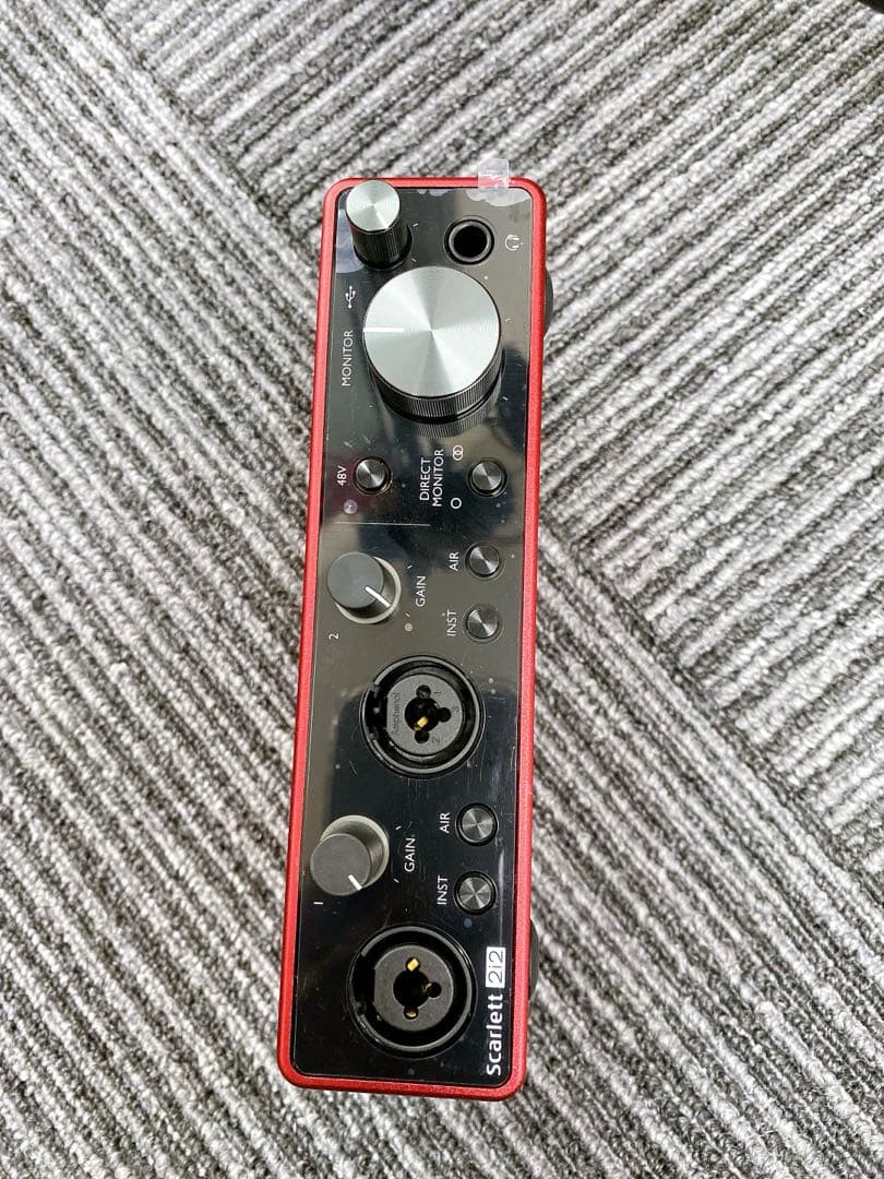 。Focusrite Scarlett Solo Studio Pack