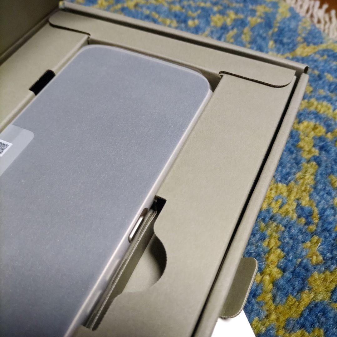 新品未使用 docomo らくらくスマートフォン F-53E 本体 かんたん