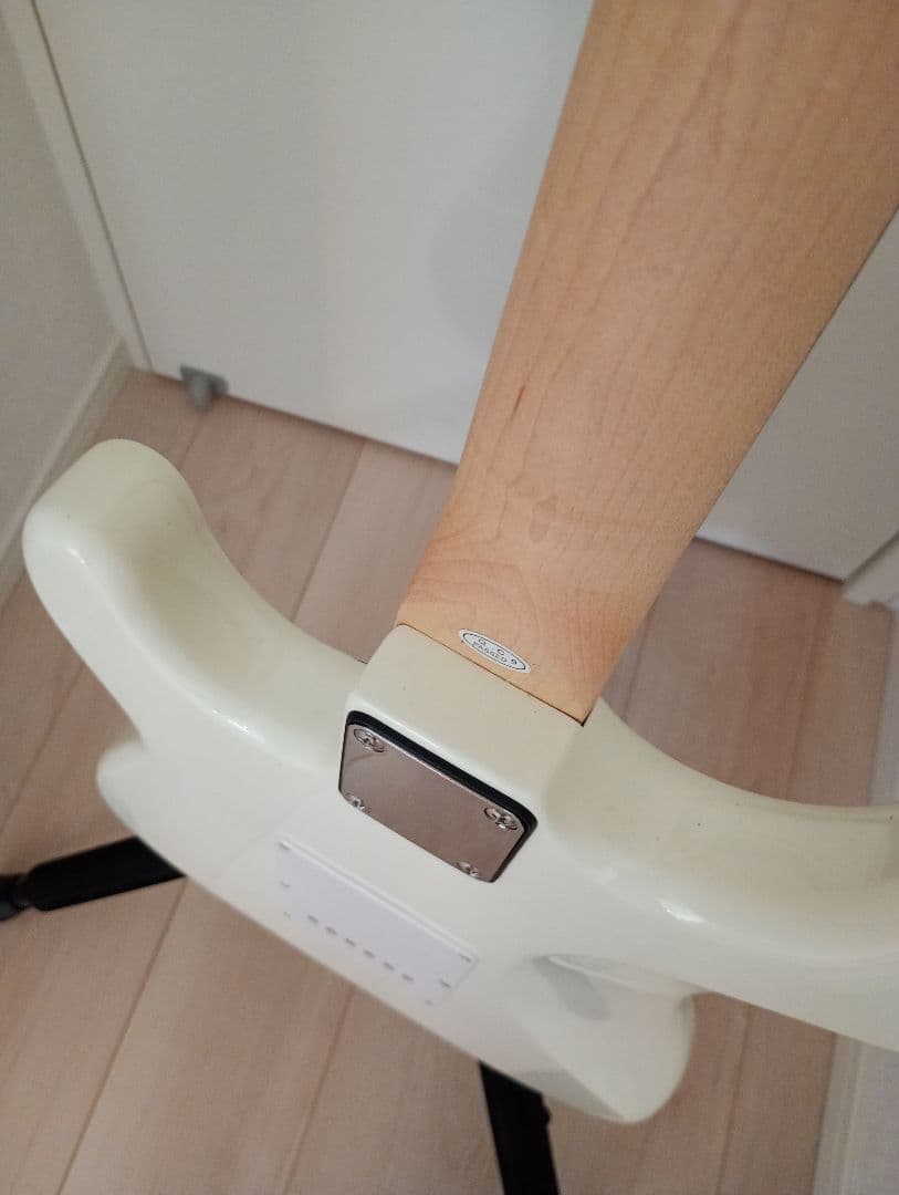 SELDER 　ストラト　セルダー　ホワイト ギター　中古　美品　新型