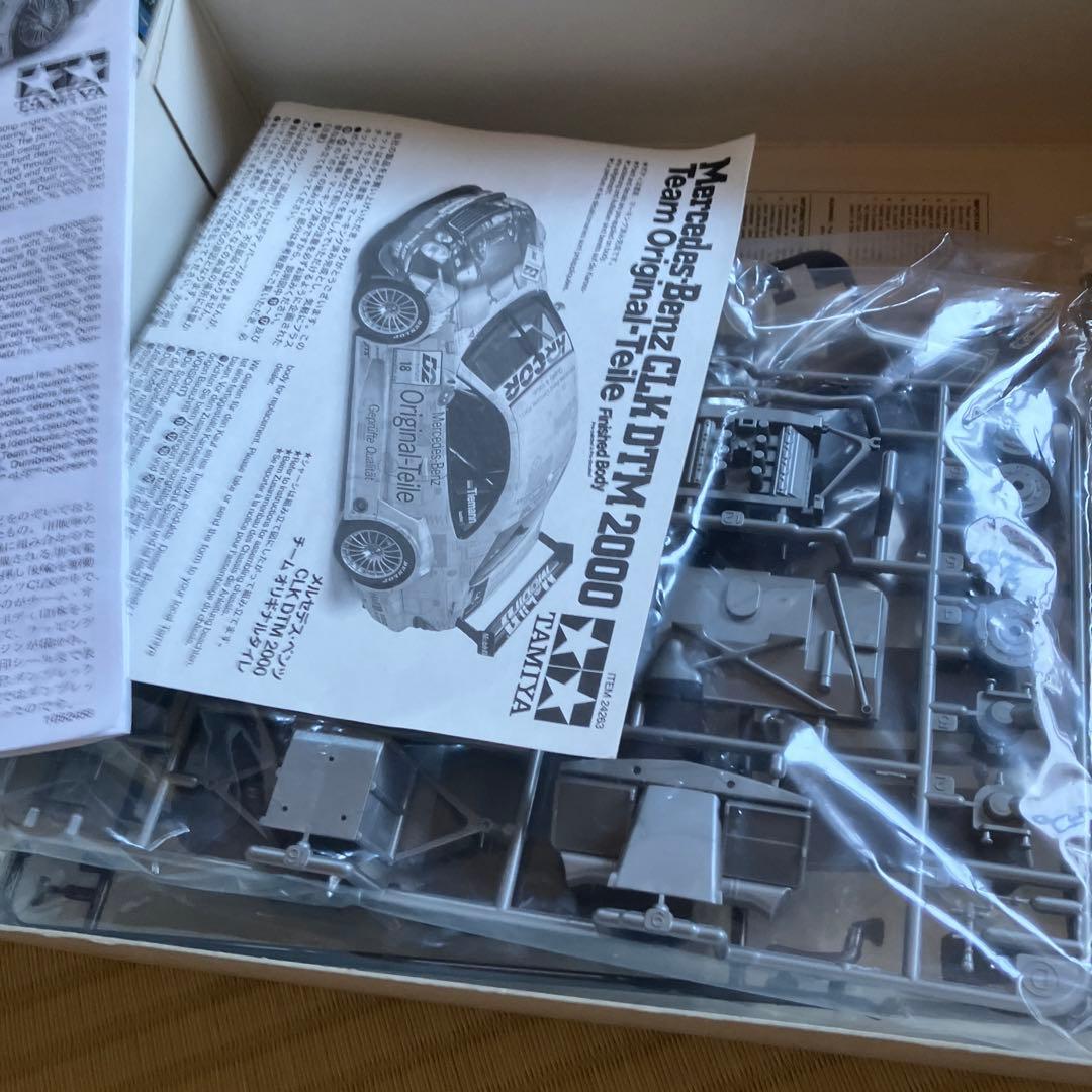 1/24スケールメルセデスCLK DTM2000