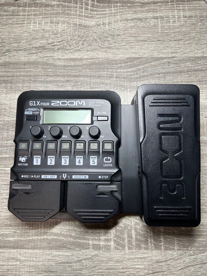 ZOOM ズーム G1X FOUR ギター用マルチエフェクター