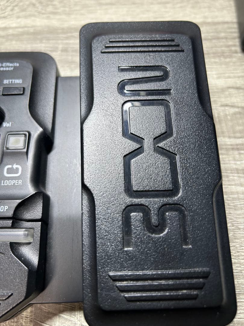 ZOOM ズーム G1X FOUR ギター用マルチエフェクター