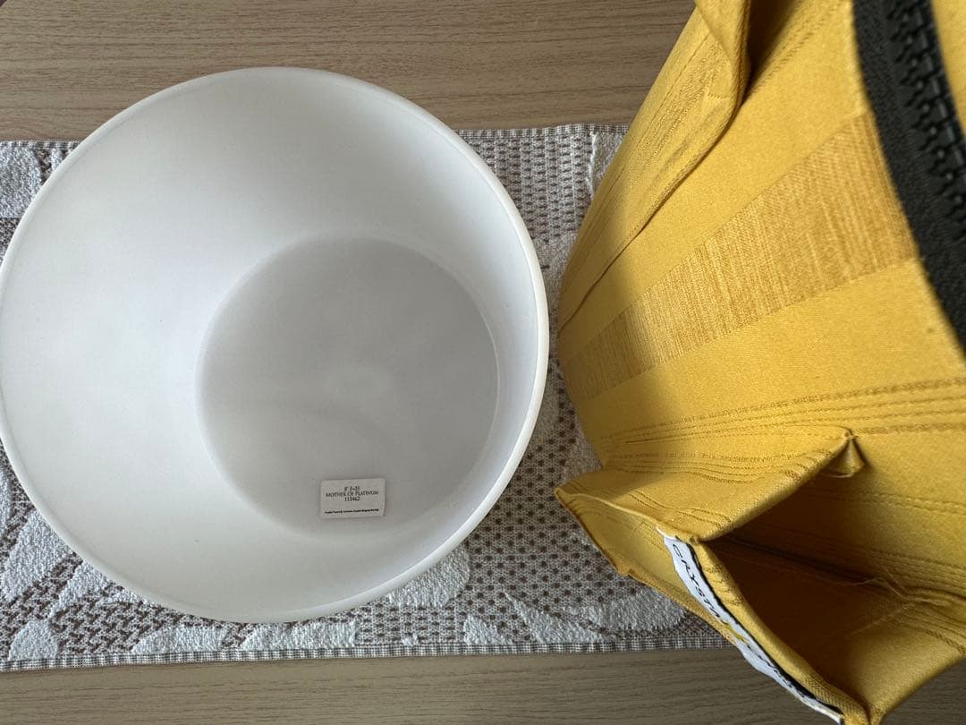 ９月１２日まで値下げCrystal tones クリスタルボウルとシルクケース