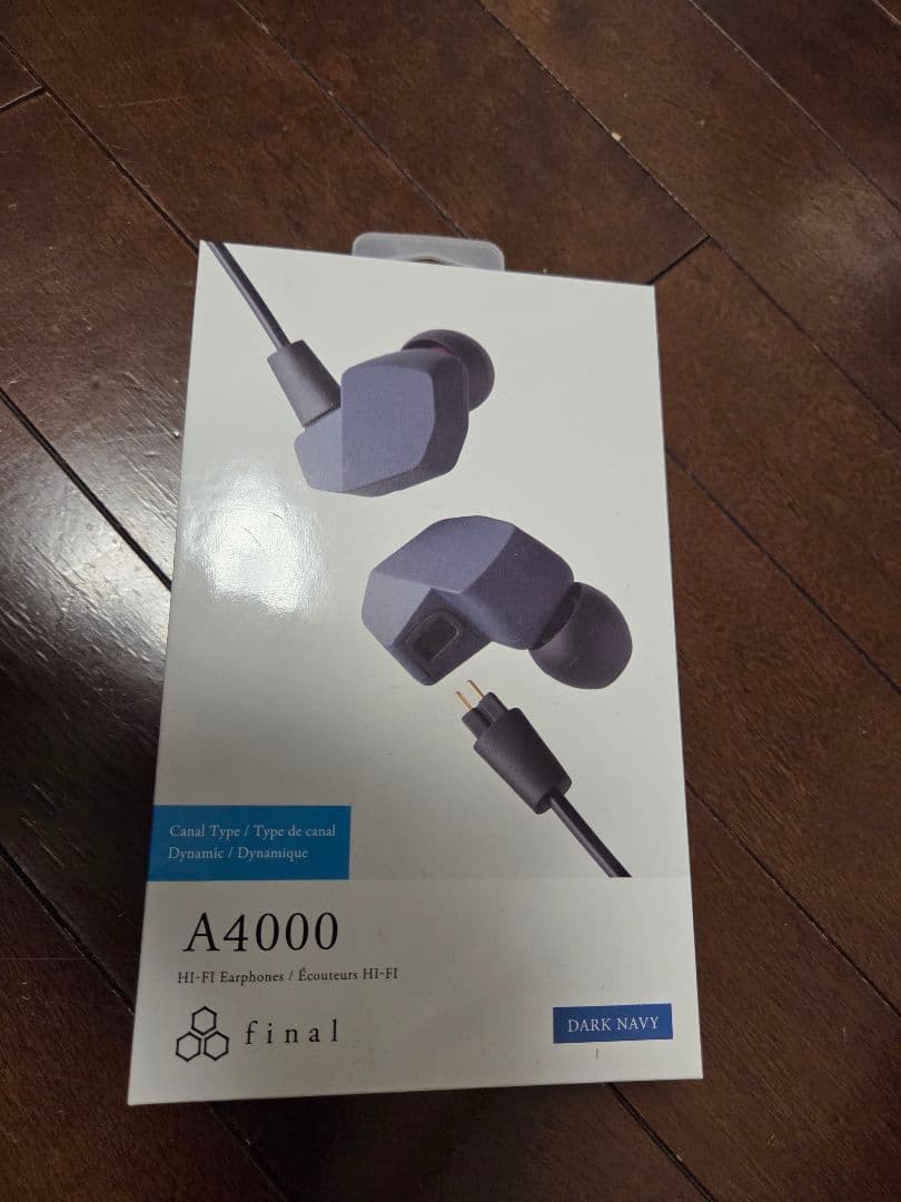 final A4000 ダークネイビー イヤホン