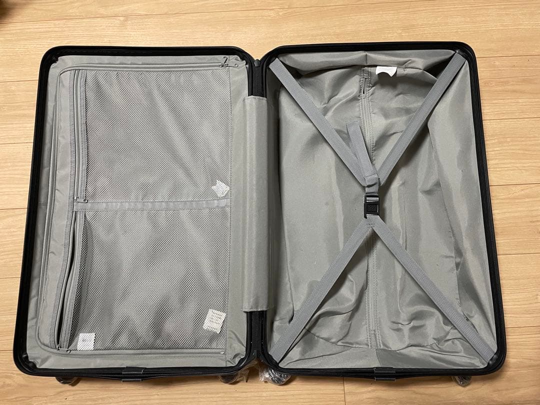 無印スーツケース 中サイズ