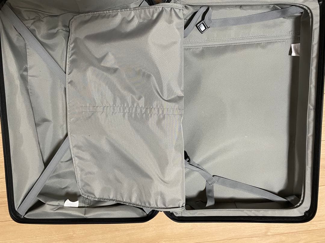 無印スーツケース 中サイズ