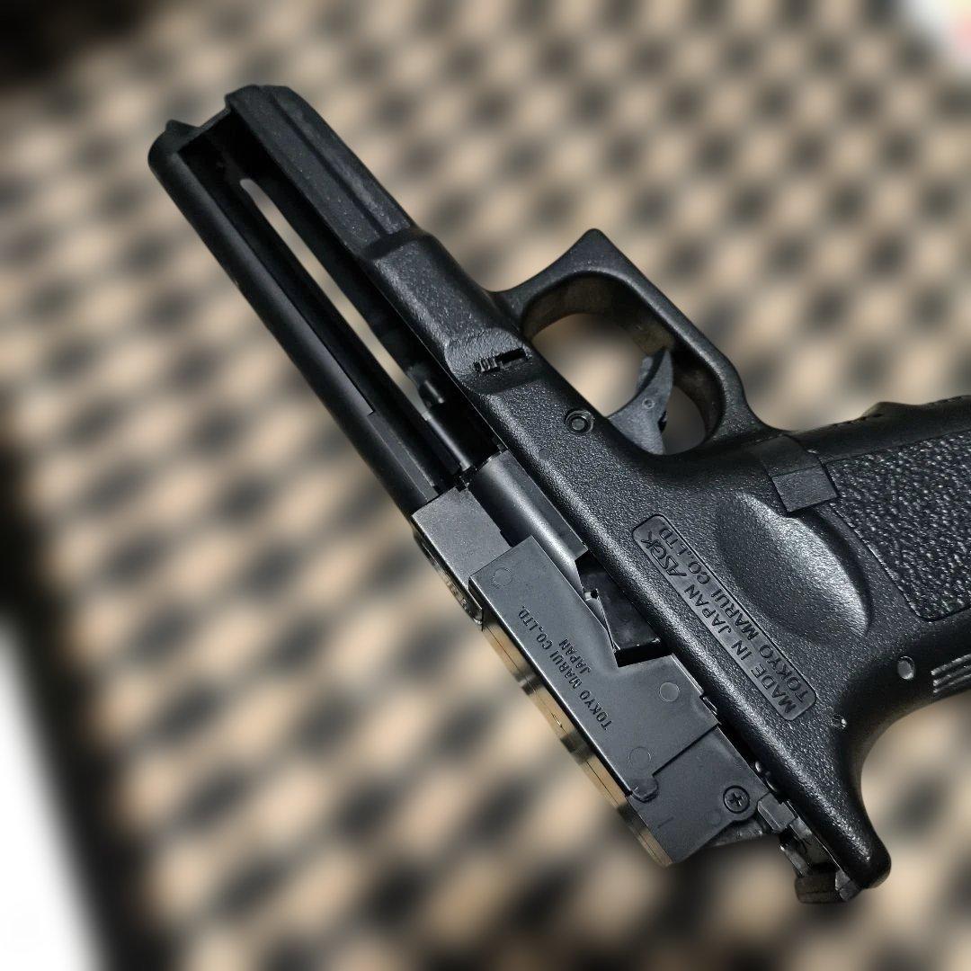 東京マルイ製　電動ハンドガン　グロック18C　予備マガジンセット