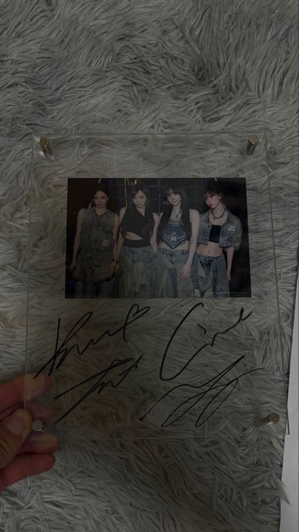 ジ*ー様 aespaメンバー全員直筆サインフォトフレーム FC限定10名証明書付