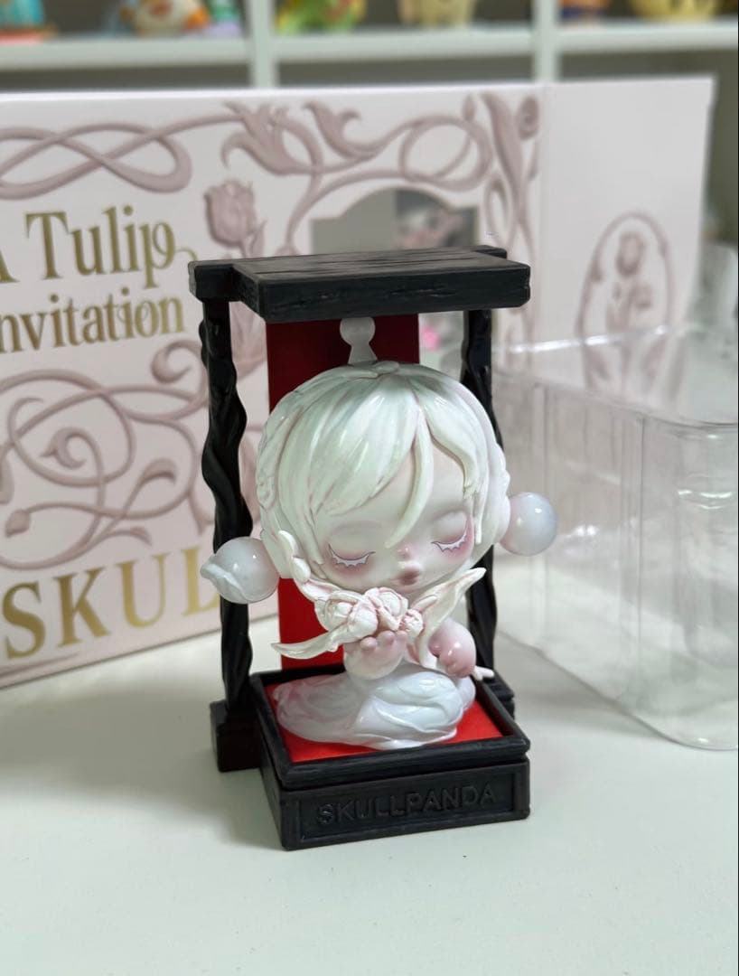 アイドル POPMART SKULLPANDA A Tulip Invitation