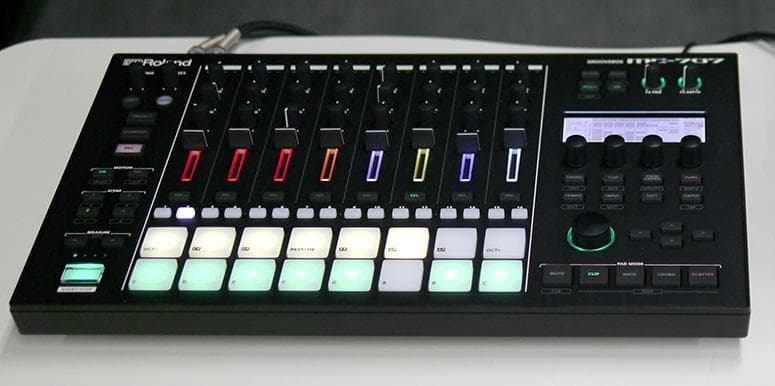 Roland MC-707　純正インナーホストバッグ+持ち運び用ソフトケース